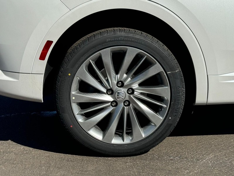 Buick Envision Vehicle Image 04