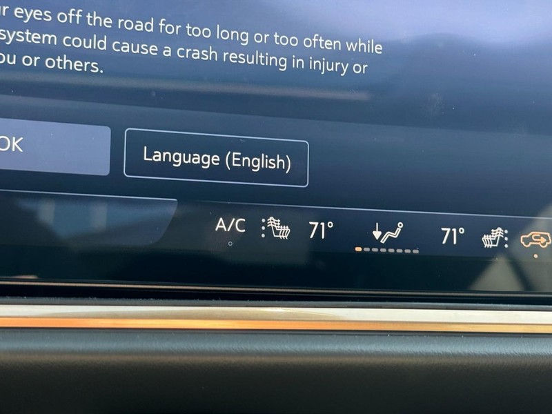 Buick Envision Vehicle Image 13