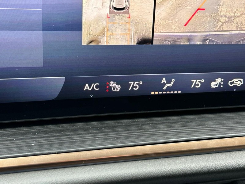 Buick Envision Vehicle Image 13