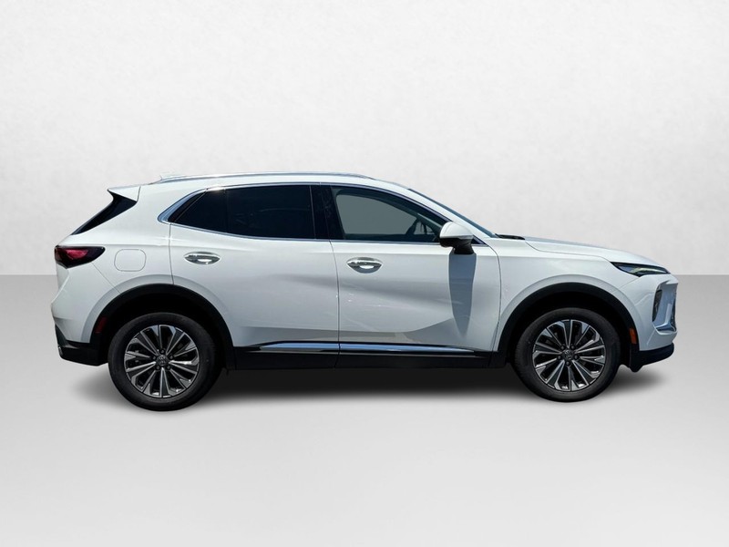 Buick Envision Vehicle Image 02