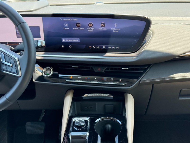 Buick Envision Vehicle Image 08
