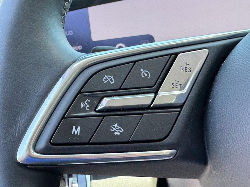 Buick Envision Vehicle Image 10