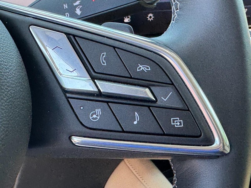 Buick Envision Vehicle Image 11