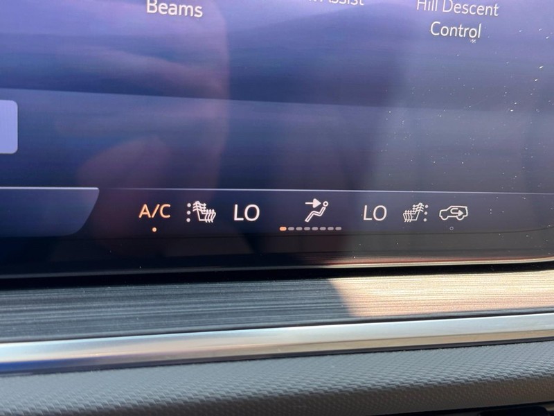 Buick Envision Vehicle Image 14