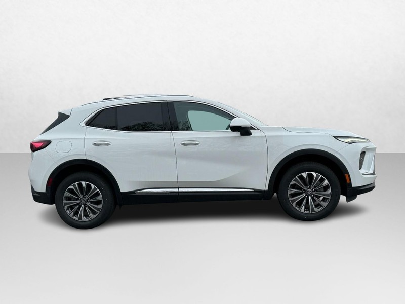 Buick Envision Vehicle Image 02