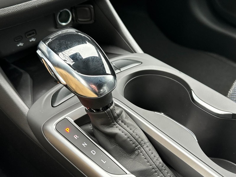 Buick Envista Vehicle Image 12