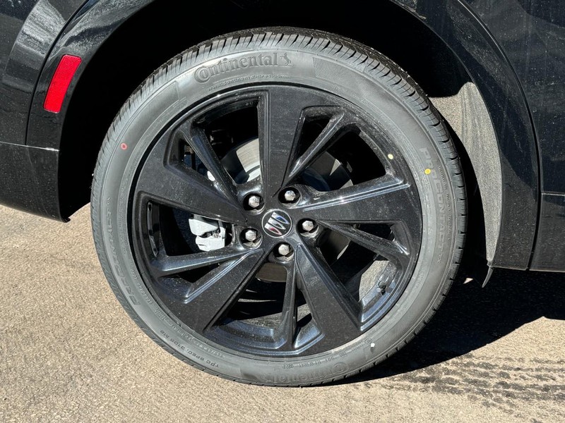 Buick Envision Vehicle Image 04