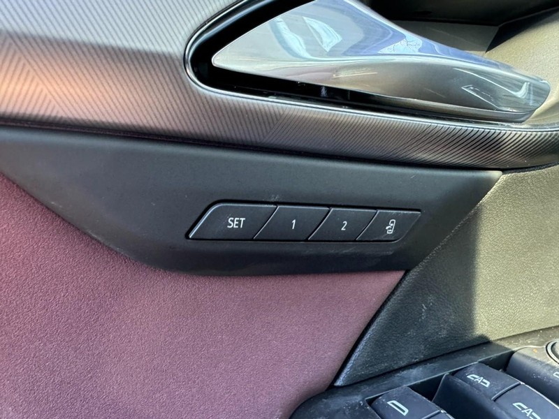 Buick Envision Vehicle Image 10