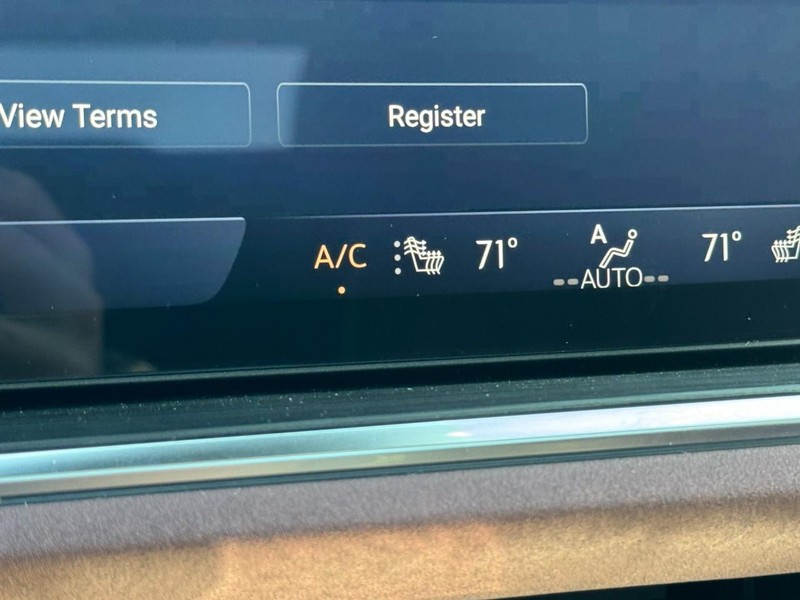 Buick Envision Vehicle Image 14