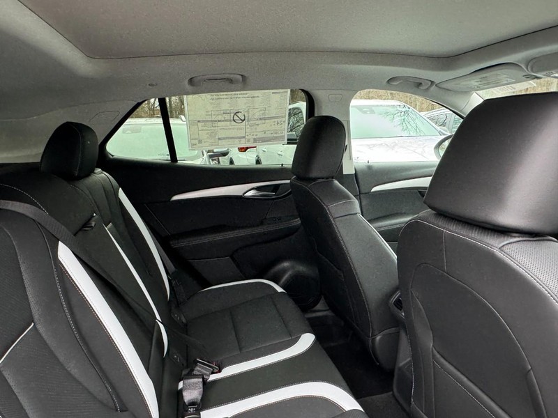 Buick Envision Vehicle Image 05