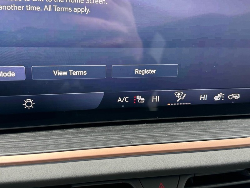 Buick Envision Vehicle Image 14