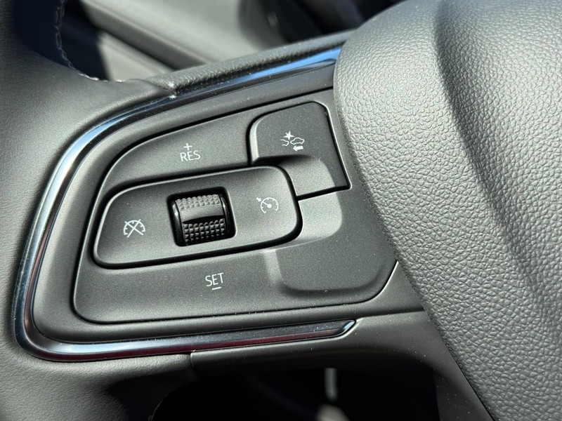 Buick Encore GX Vehicle Image 10