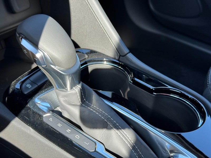 Buick Encore GX Vehicle Image 12