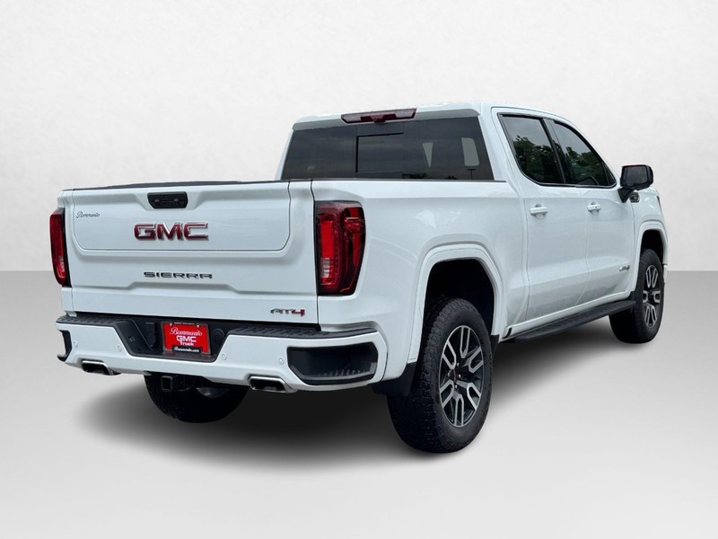 GMC Sierra 1500 Vehicle Image 03