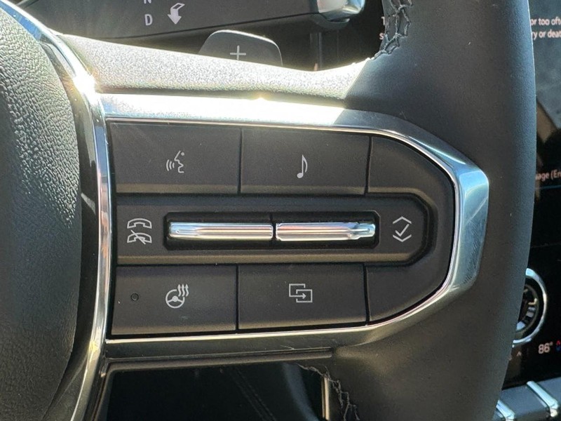 GMC Terrain Vehicle Image 12