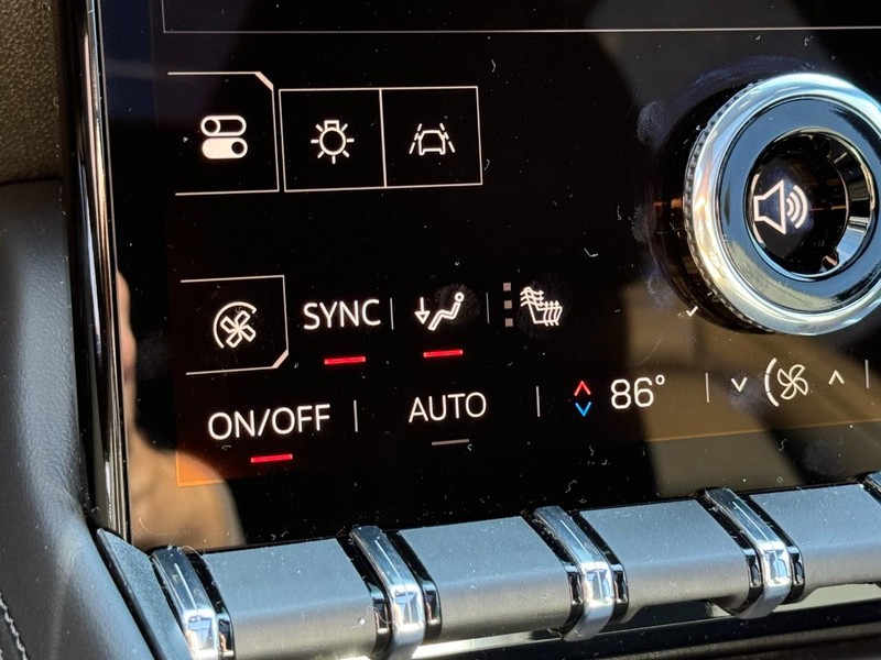 GMC Terrain Vehicle Image 13
