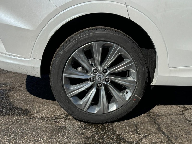 Buick Envista Vehicle Image 04