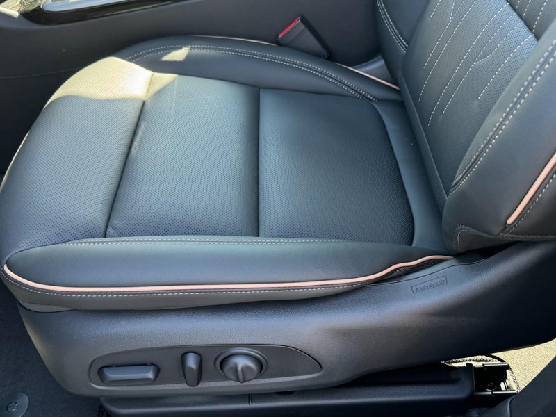 Buick Envista Vehicle Image 15