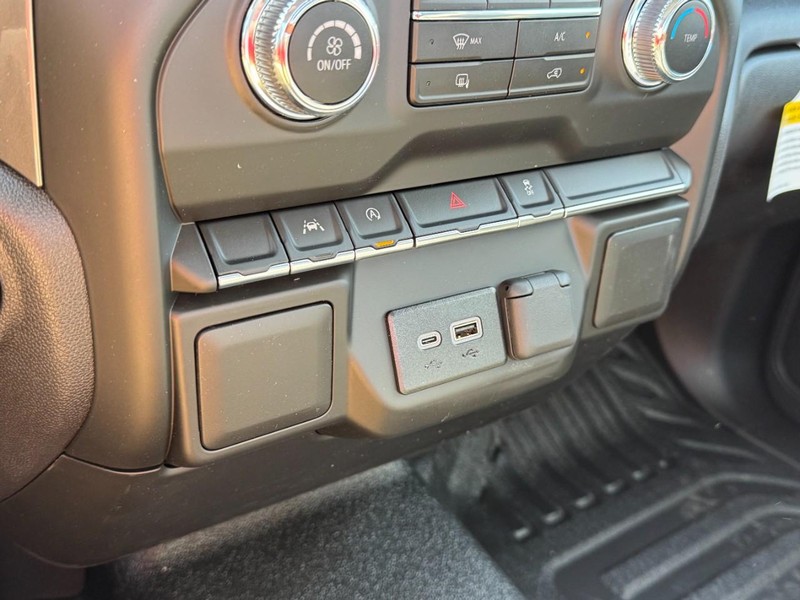 GMC Sierra 1500 Vehicle Image 12