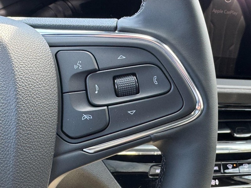 Buick Envista Vehicle Image 11
