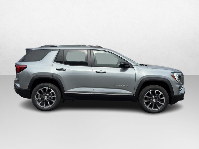 GMC Terrain Vehicle Image 02