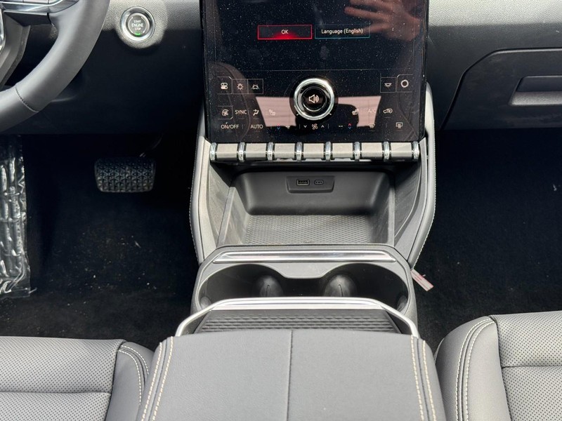 GMC Terrain Vehicle Image 09