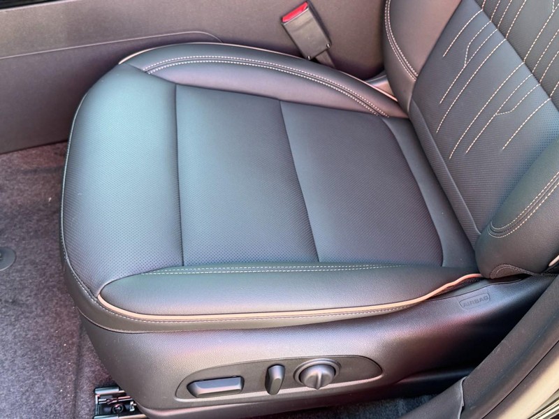 Buick Envista Vehicle Image 15