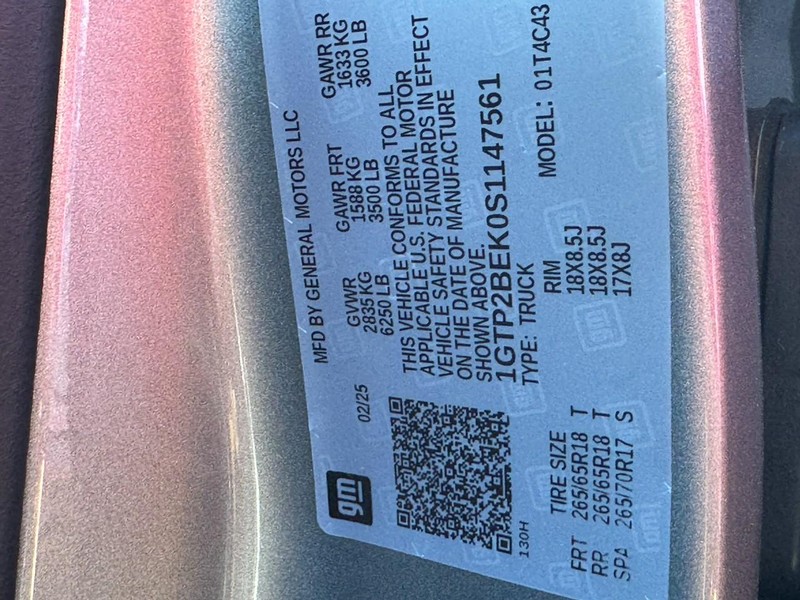 GMC Canyon Vehicle Image 16