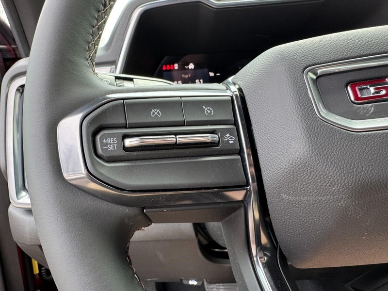 GMC Canyon Vehicle Image 10