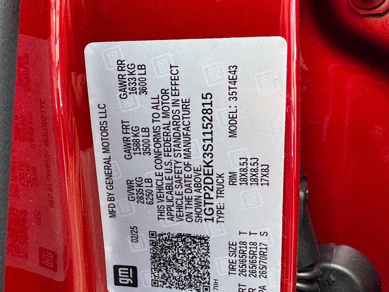 GMC Canyon Vehicle Image 16
