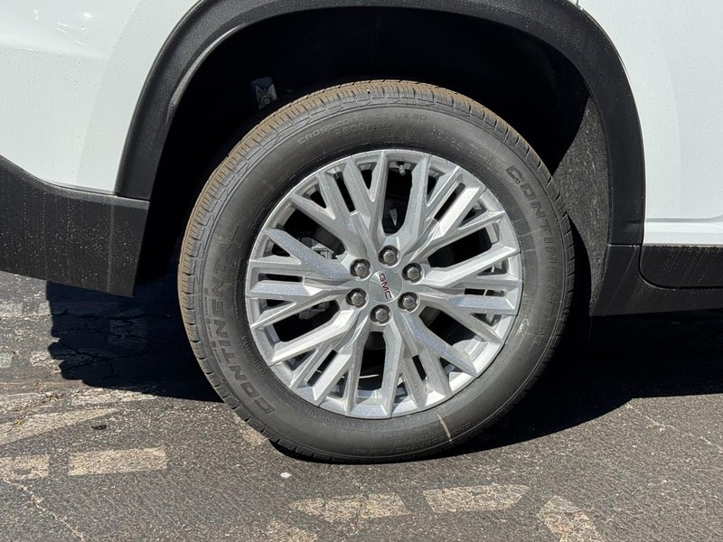 GMC Acadia Vehicle Image 04
