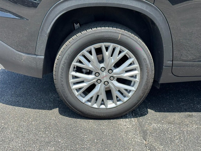 GMC Acadia Vehicle Image 04