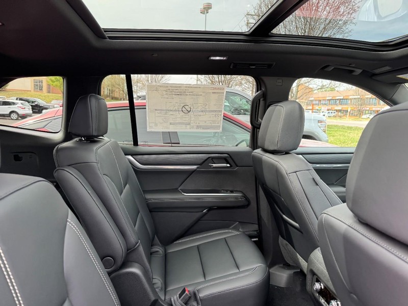GMC Acadia Vehicle Image 05