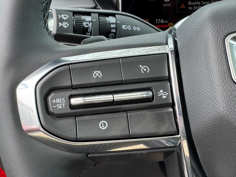 GMC Acadia Vehicle Image 10