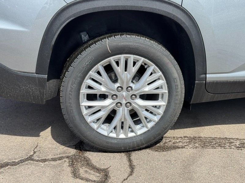 GMC Acadia Vehicle Image 04