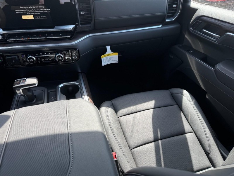 GMC Sierra 1500 Vehicle Image 10
