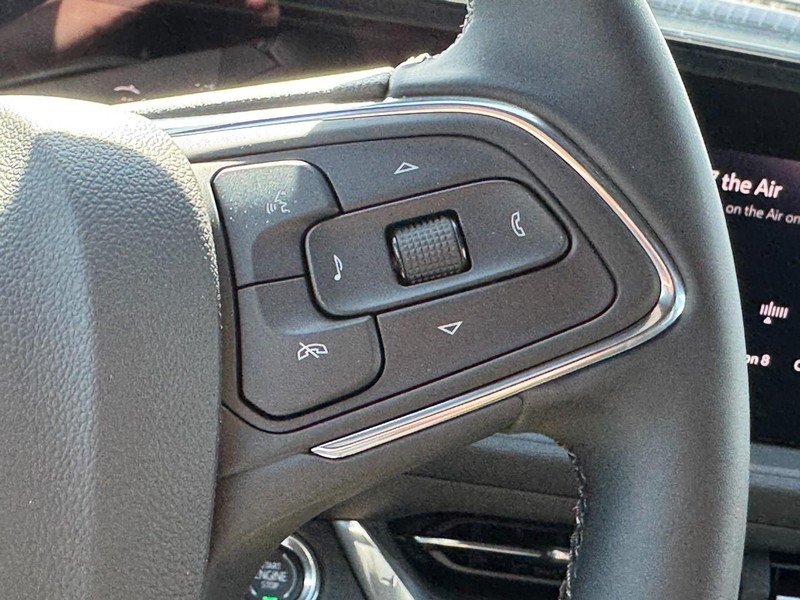 Buick Envista Vehicle Image 11