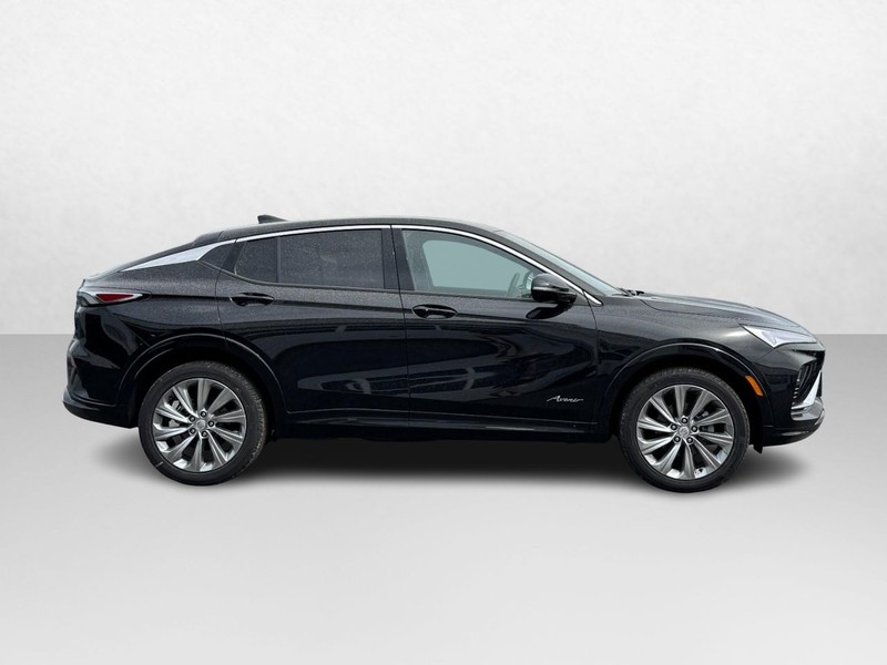 Buick Envista Vehicle Image 02