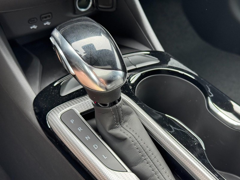 Buick Envista Vehicle Image 12