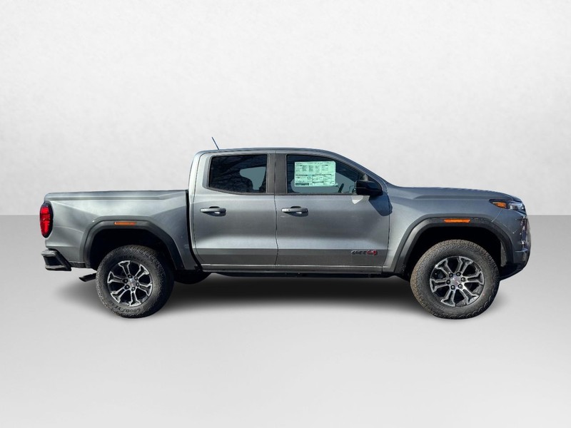 GMC Canyon Vehicle Image 02