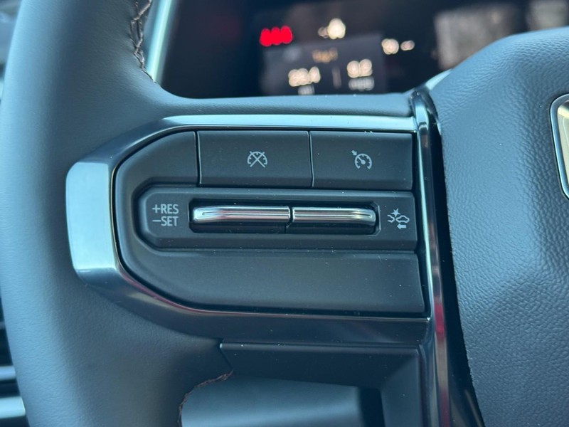 GMC Canyon Vehicle Image 10