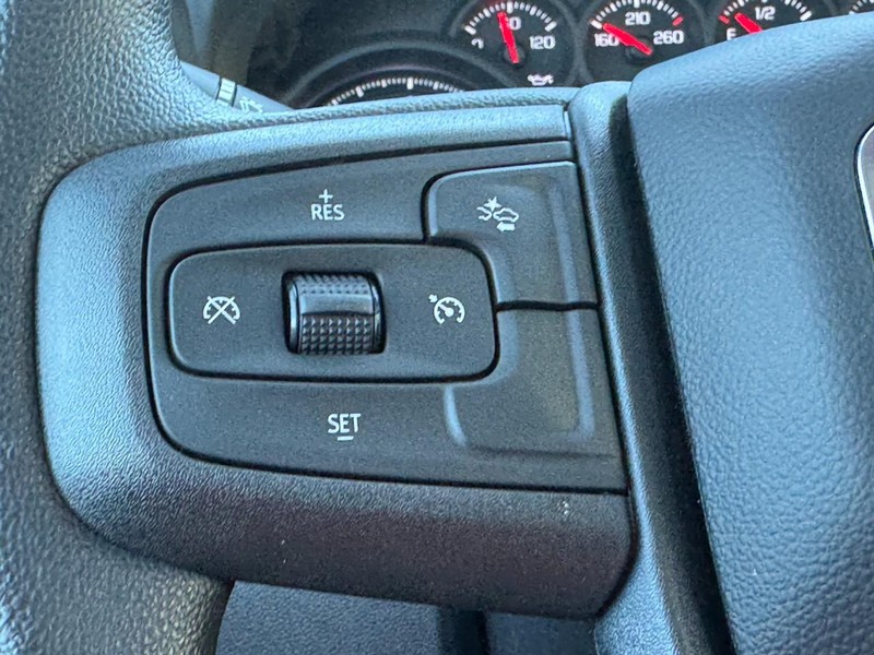 GMC Sierra 1500 Vehicle Image 10