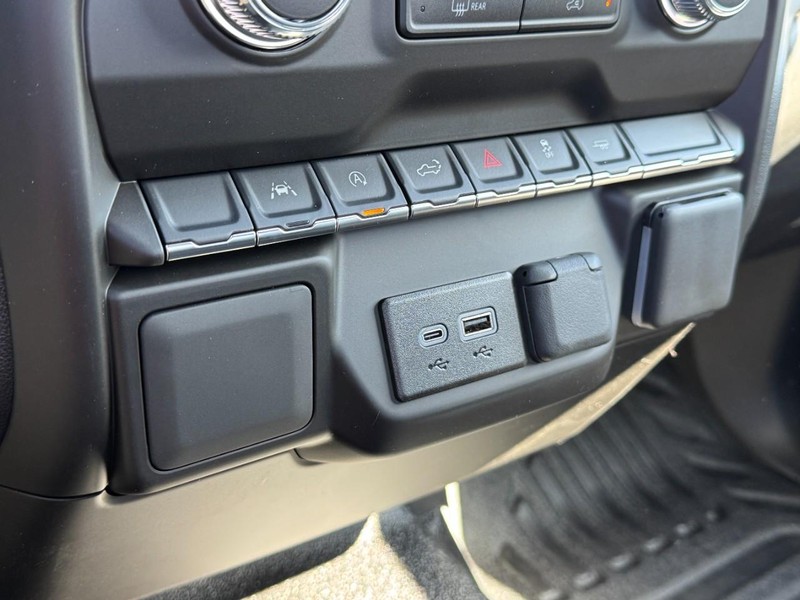 GMC Sierra 1500 Vehicle Image 12