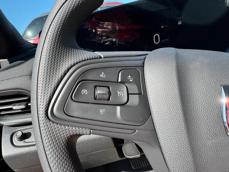 Buick Envista Vehicle Image 11