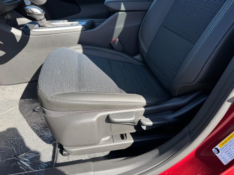 Buick Envista Vehicle Image 15