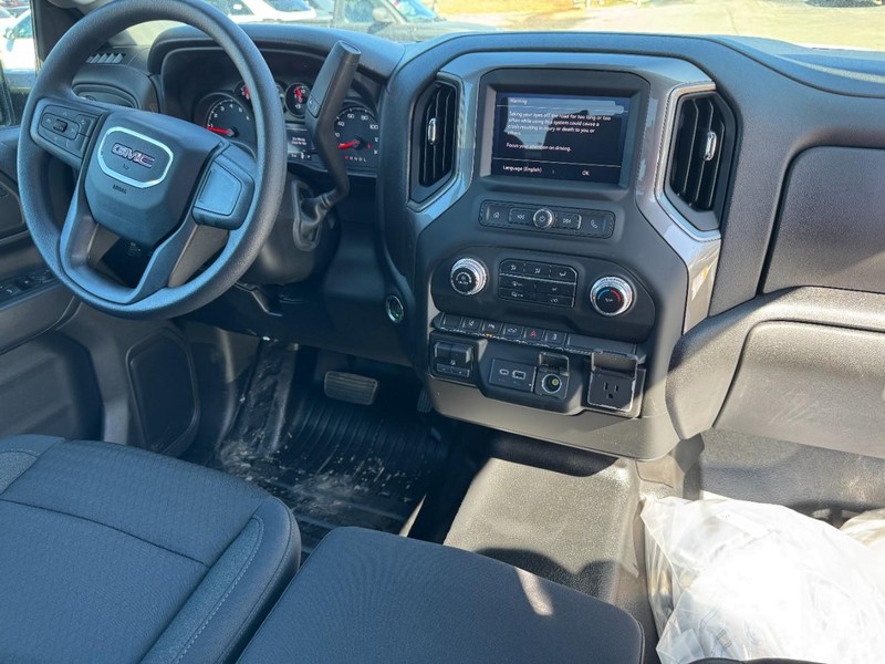 GMC Sierra 2500HD Vehicle Image 06