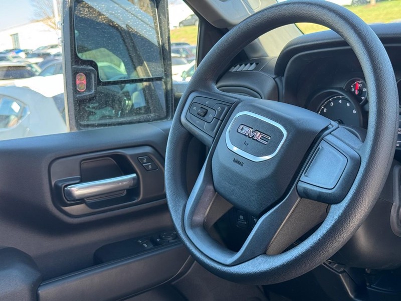 GMC Sierra 2500HD Vehicle Image 07