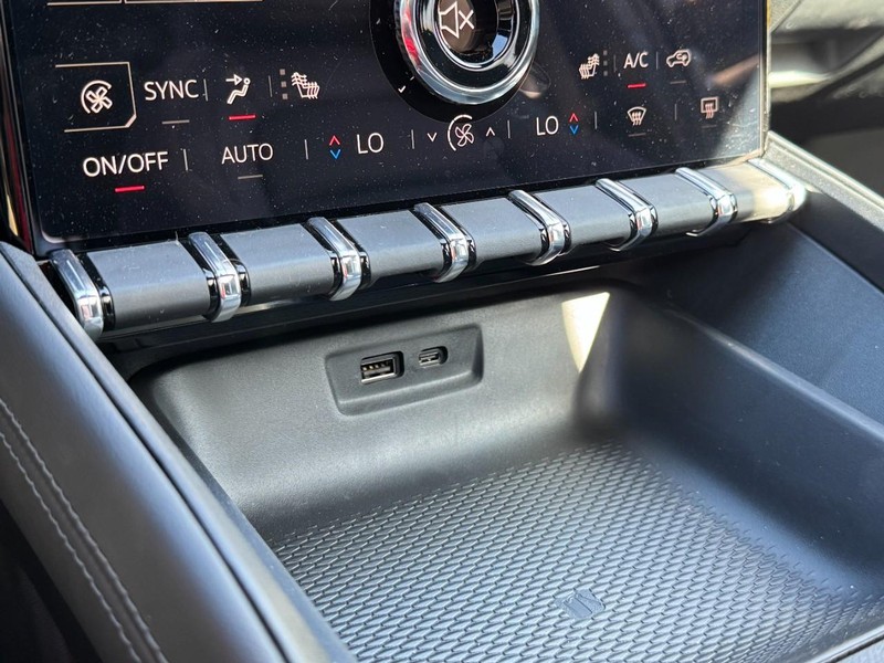 GMC Terrain Vehicle Image 13