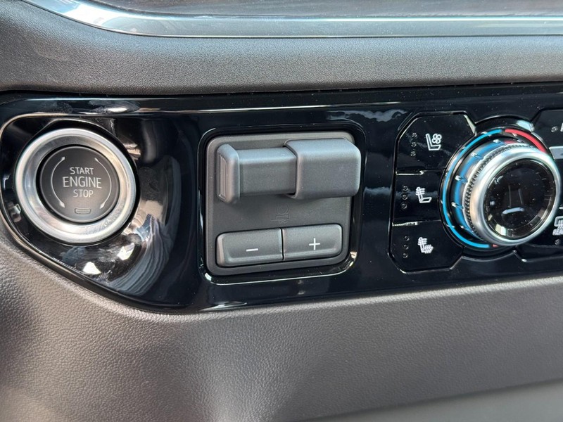 GMC Sierra 1500 Vehicle Image 15