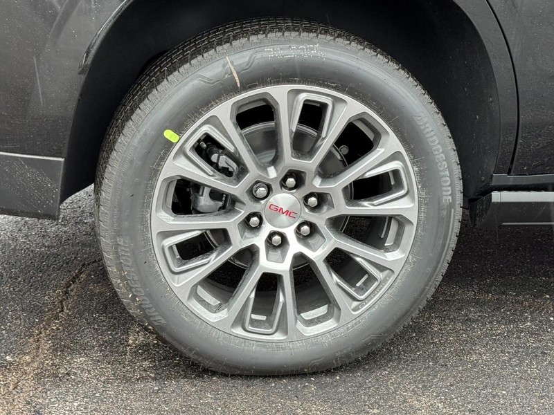 GMC Yukon Vehicle Image 04